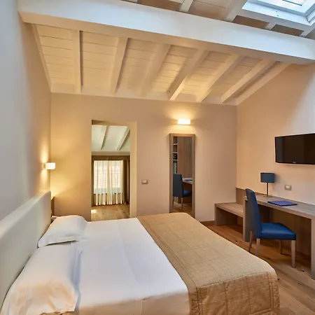 ホテル Hotel Centrale 4*