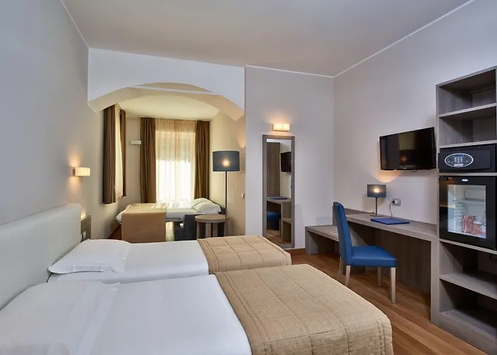 Hotel Centrale Szálloda Cernobbio