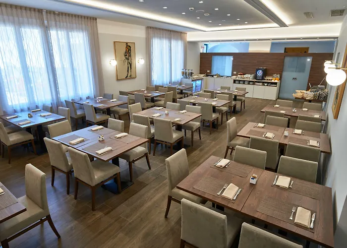 Hotel Centrale Szálloda Cernobbio