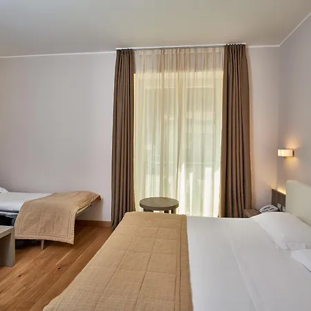 Hotel Centrale 4* Cernobbio