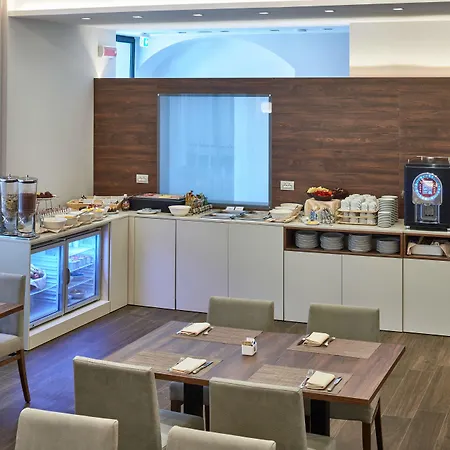 Hotel Centrale מלון צ'רנוביו