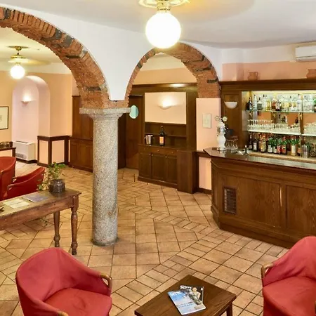 Hotel Centrale 4* Cernobbio