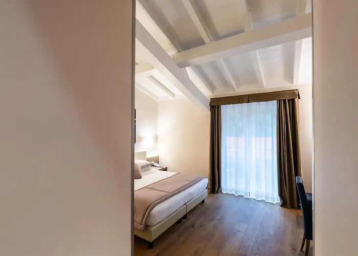 Hotel Centrale 4* Cernobbio