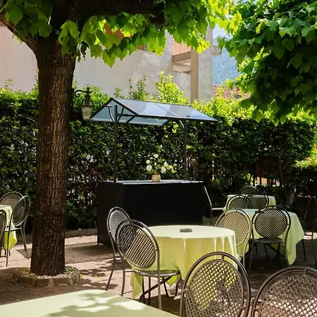 Hotel Centrale Ξενοδοχείο 4*