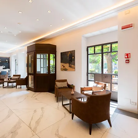 Hotel Centrale Τσερνόμπιο