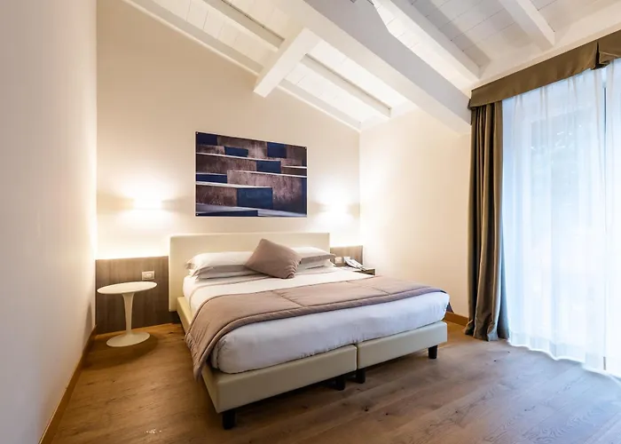 Ξενοδοχείο Hotel Centrale 4*