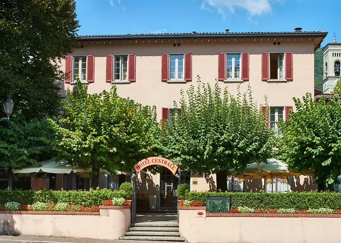 Hotel Centrale 4* Τσερνόμπιο